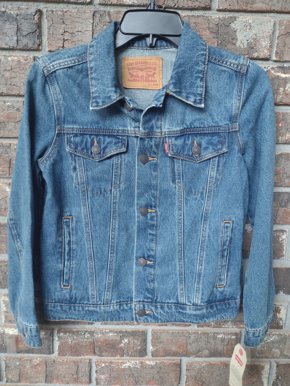 NWT Levi's Type III Blue Denim Trucker Jacket Boys Medium(10-12 Yrs)Pockets Logo